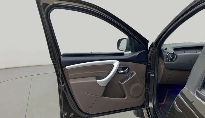 2018 Renault Duster 110 PS RXZ 4X2 AMT DIESEL, Diesel, Automatic, 35,734 km, LHS Front Door