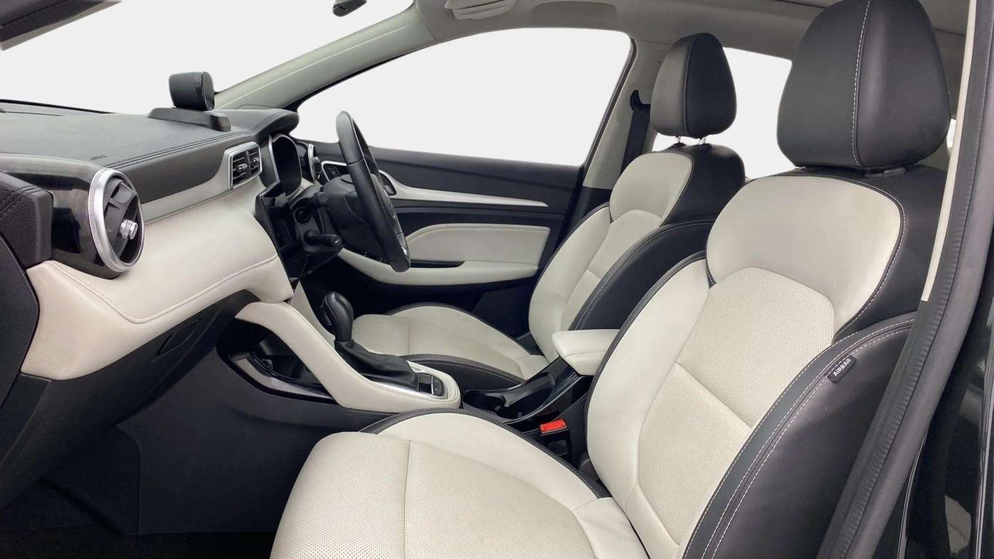 2023 MG ASTOR SHARP 1.5 CVT, Petrol, Automatic, 20,788 km, Right Side Front Door Cabin