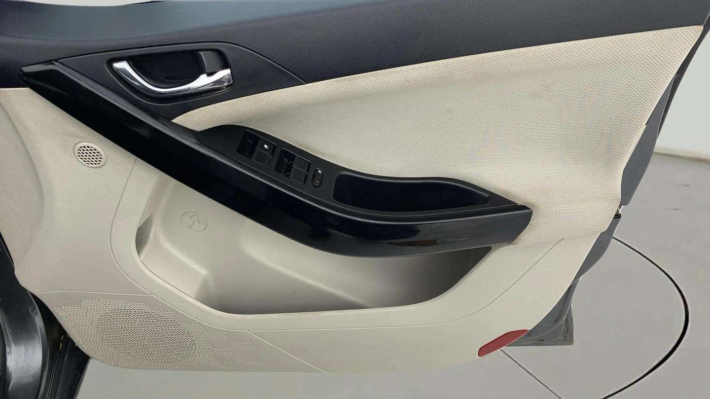 2021 Tata NEXON XZ PLUS PETROL, Petrol, Manual, 19,690 km, Driver Side Door Panels Control