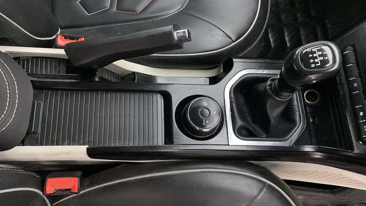 2021 Tata NEXON XZ PLUS PETROL, Petrol, Manual, 19,690 km, Gear Lever