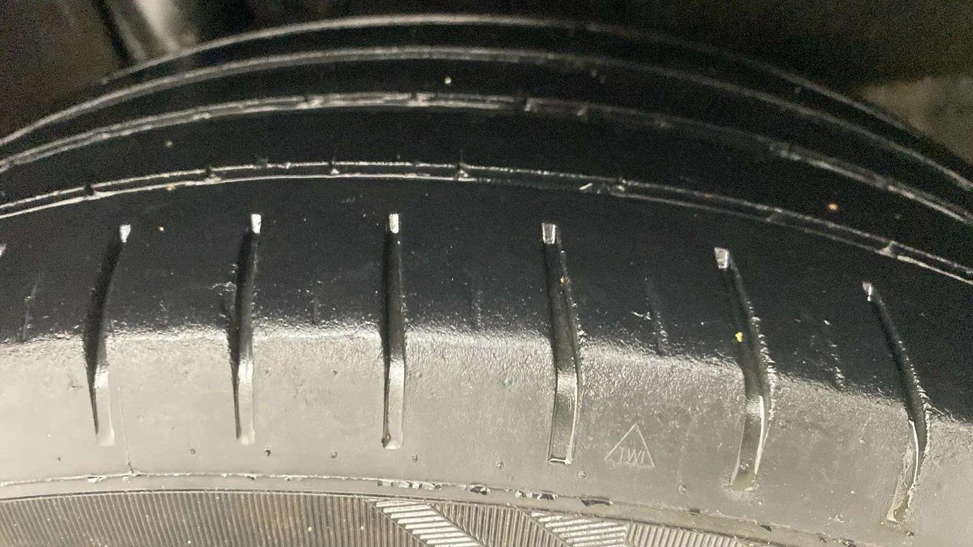 2017 Maruti Baleno ZETA CVT PETROL 1.2, Petrol, Automatic, 84,162 km, Right Rear Tyre Tread