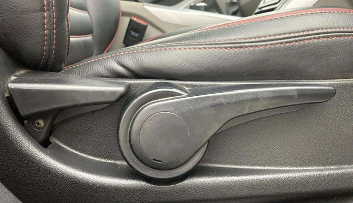 2018 Tata NEXON XZ PLUS PETROL, Petrol, Manual, 59,610 km, Driver Side Adjustment Panel