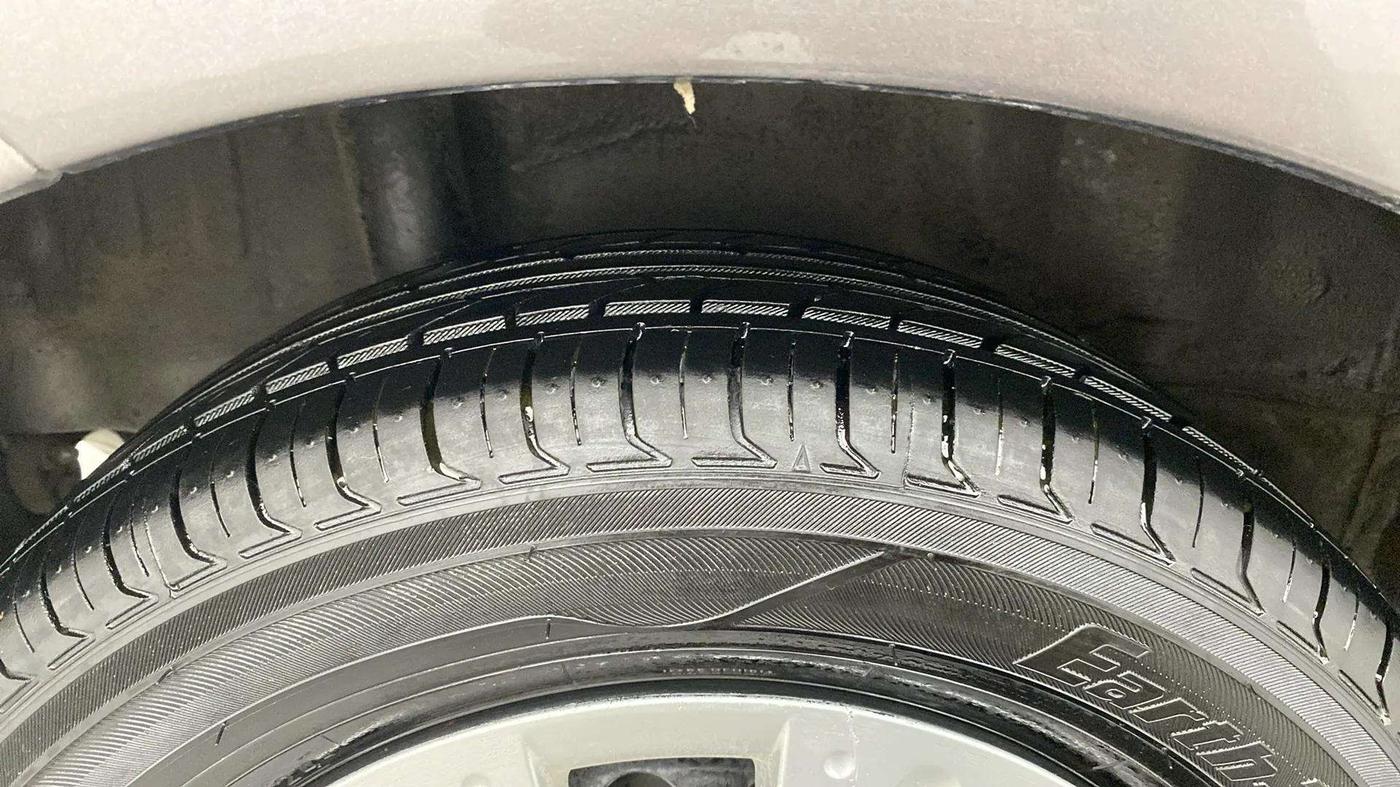2014 Honda Brio S MT, Petrol, Manual, 89,530 km, Right Rear Tyre Tread