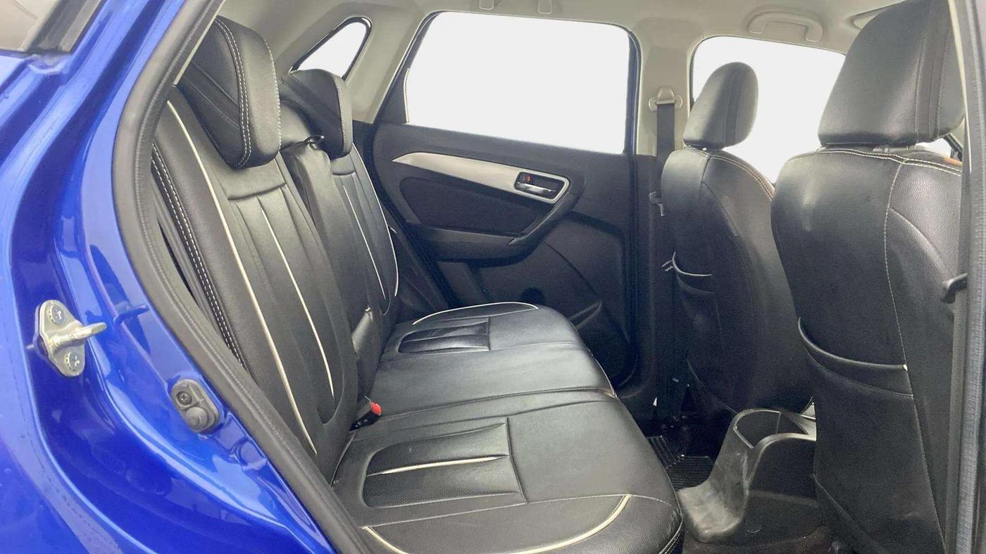 2021 Maruti Vitara Brezza ZXI AT SHVS, Petrol, Automatic, 30,521 km, Right Side Rear Door Cabin