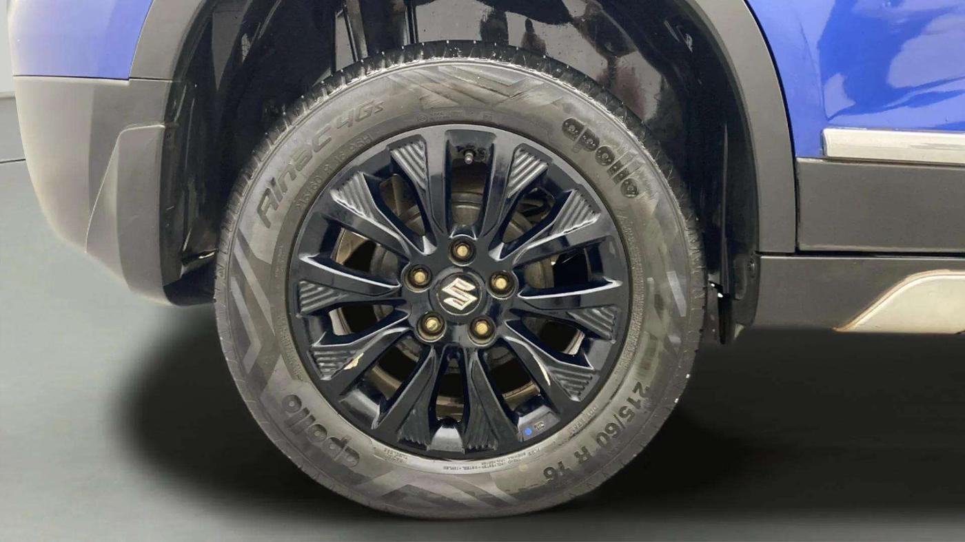 2021 Maruti Vitara Brezza ZXI AT SHVS, Petrol, Automatic, 30,521 km, Right Rear Wheel