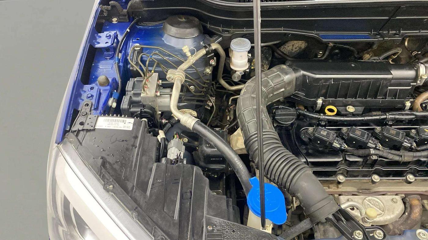 2021 Maruti Vitara Brezza ZXI AT SHVS, Petrol, Automatic, 30,521 km, Engine View - Right