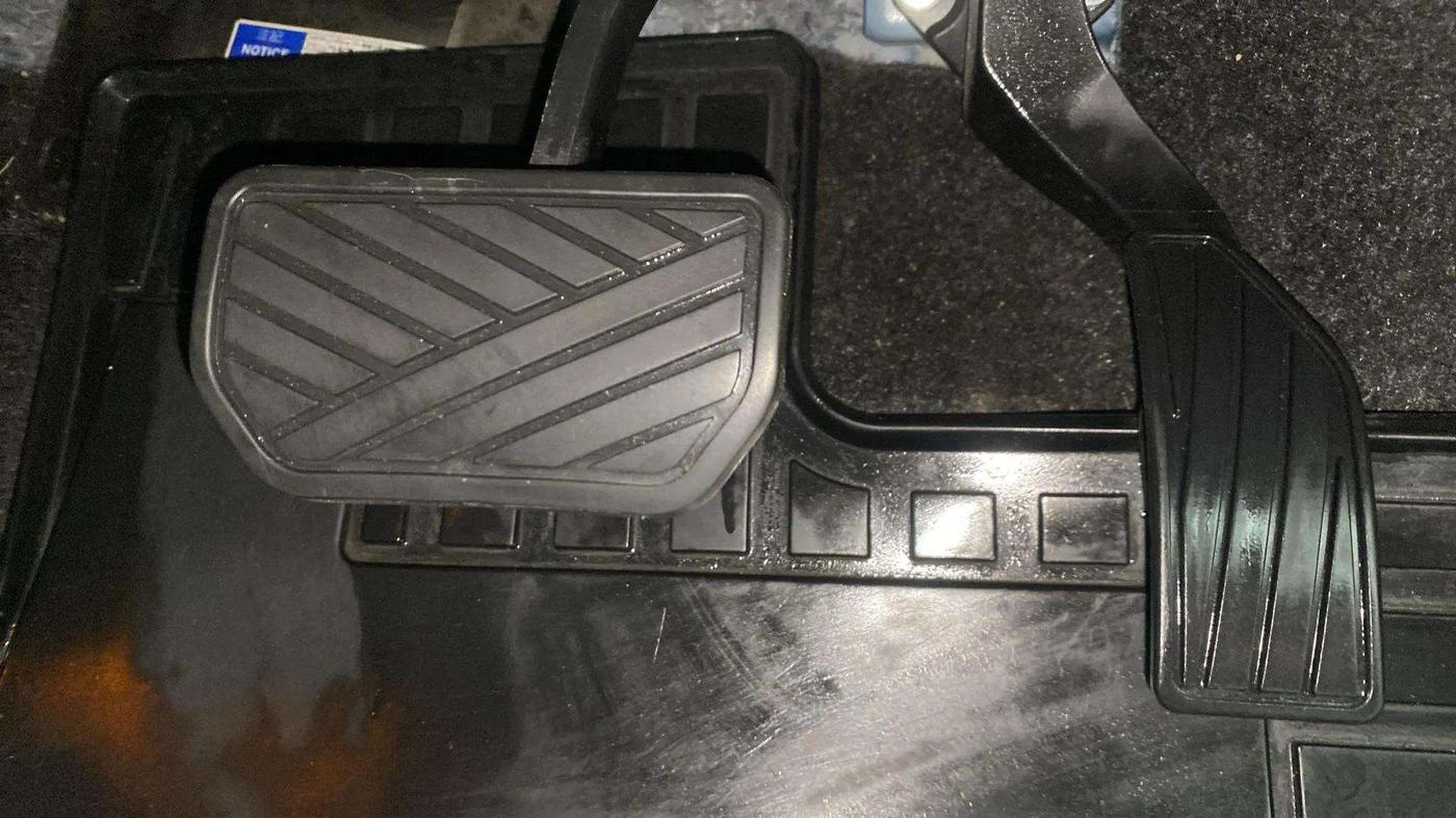 2021 Maruti Vitara Brezza ZXI AT SHVS, Petrol, Automatic, 30,521 km, Pedals