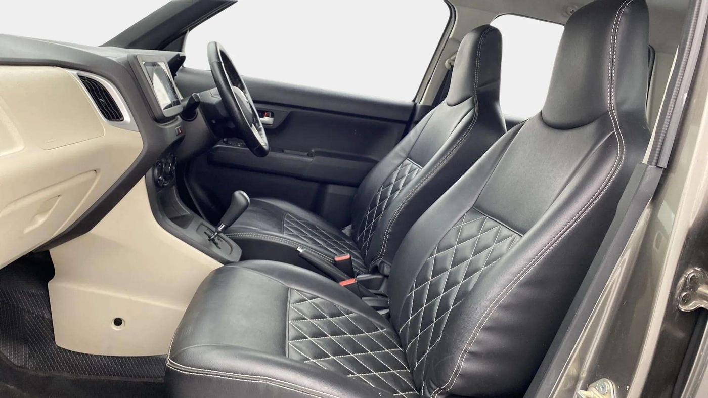 2020 Maruti New Wagon-R ZXI 1.2 AMT, Petrol, Automatic, 25,009 km, Right Side Front Door Cabin