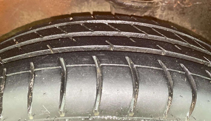 2018 Maruti Alto K10 VXI, Petrol, Manual, 60,247 km, Left Front Tyre Tread