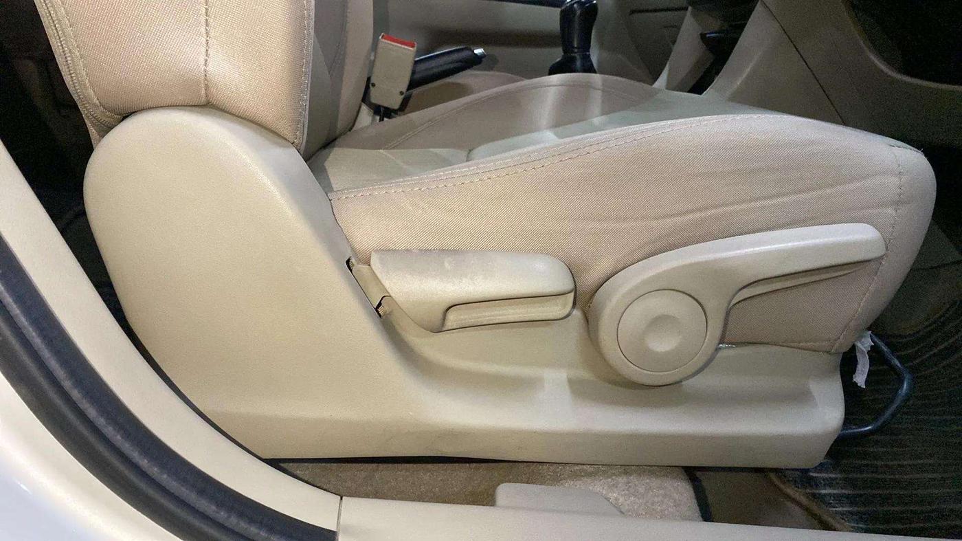 2018 Maruti Ciaz DELTA DIESEL 1.3, Diesel, Manual, 53,163 km, Driver Side Adjustment Panel