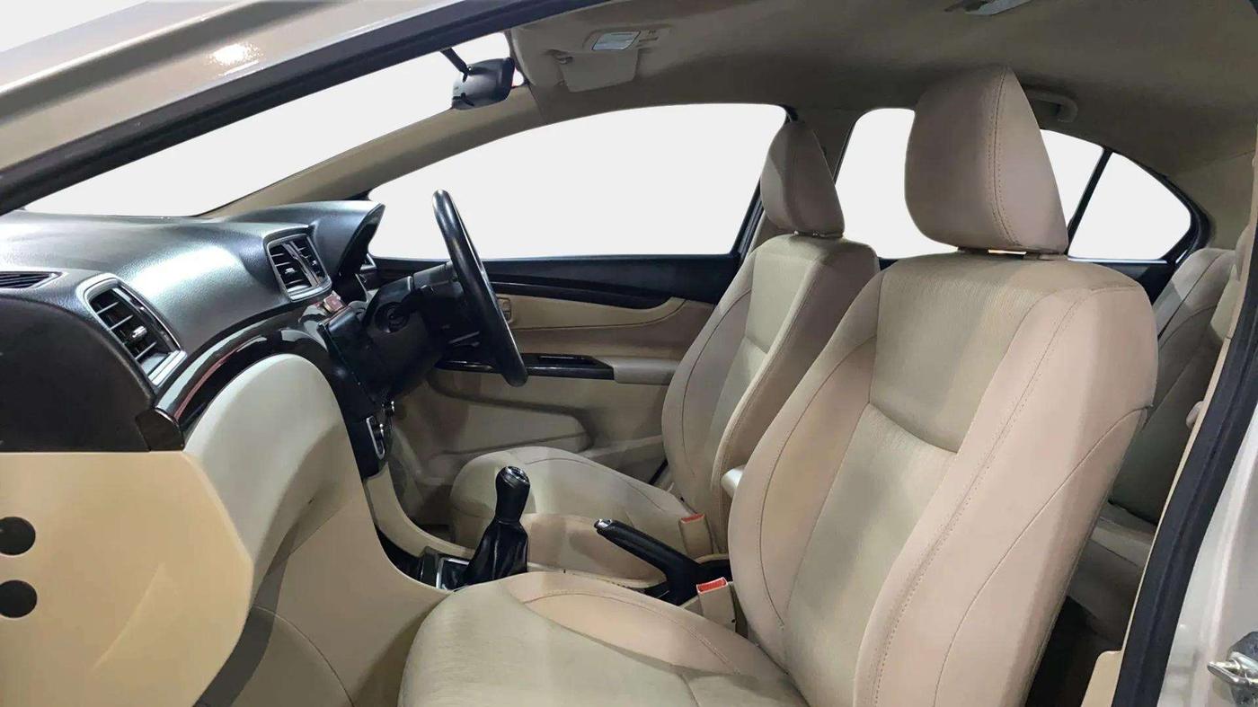 2018 Maruti Ciaz DELTA DIESEL 1.3, Diesel, Manual, 53,163 km, Right Side Front Door Cabin