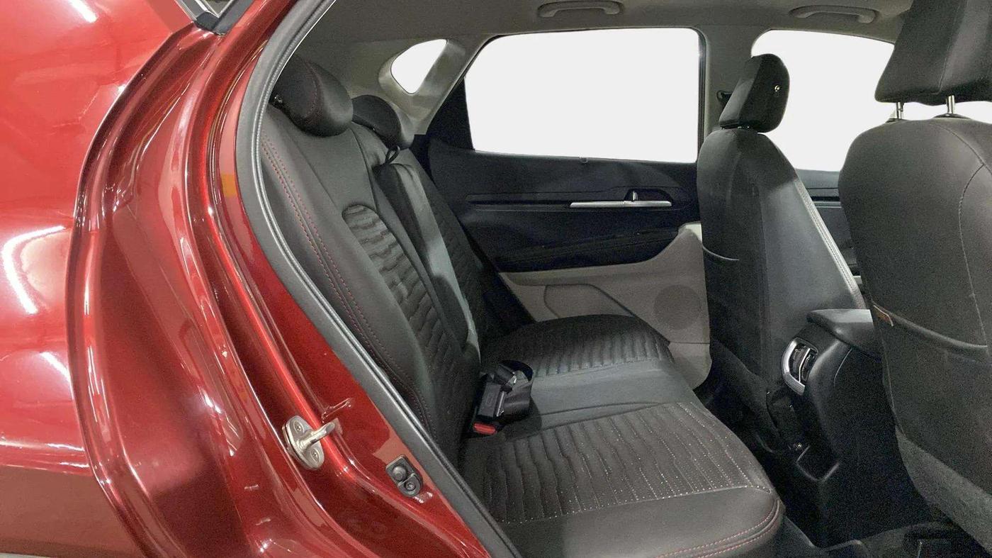 2022 KIA SONET HTX 1.0 IMT, Petrol, Manual, 17,623 km, Right Side Rear Door Cabin