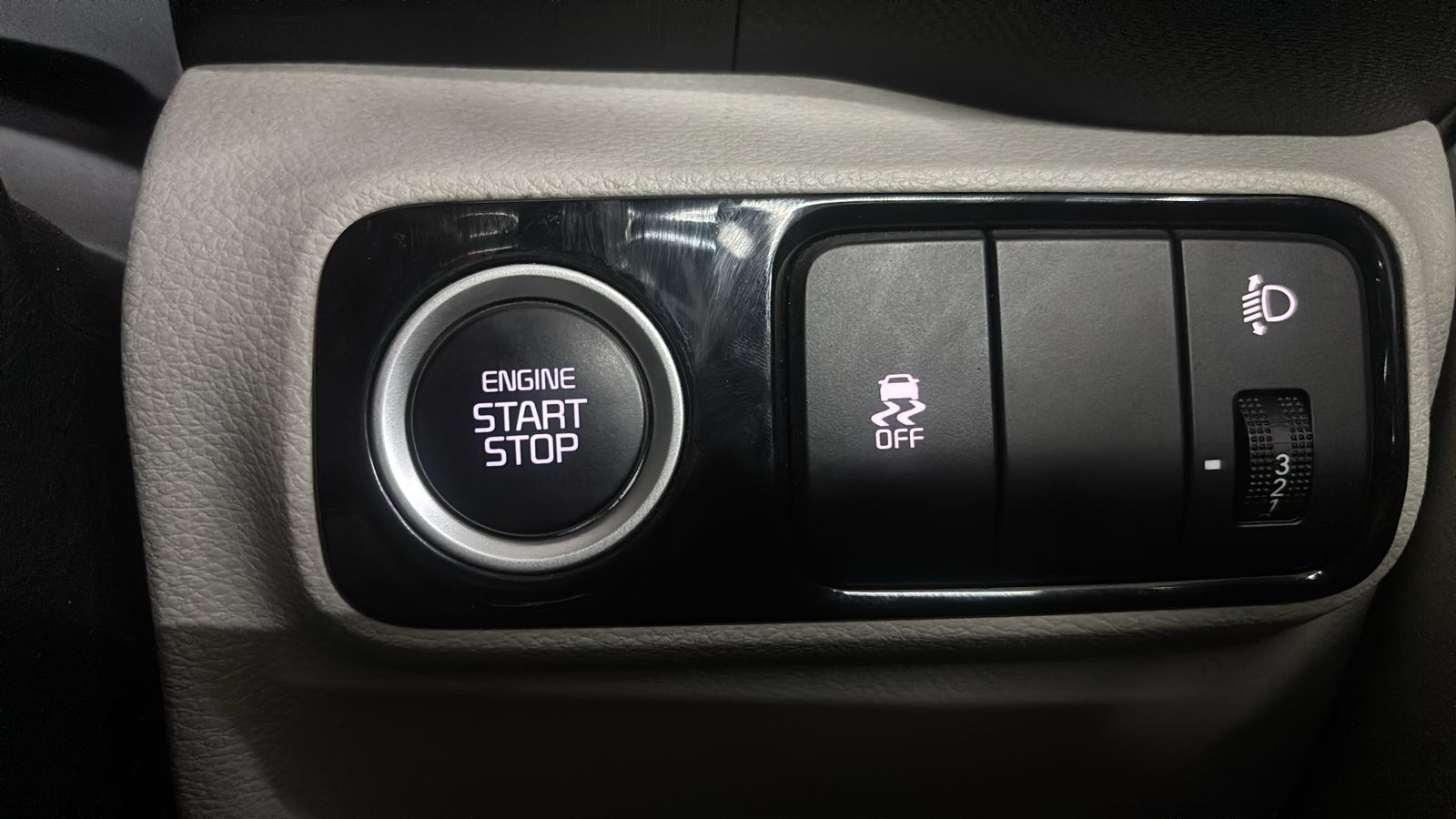 2022 KIA SONET HTX 1.0 IMT, Petrol, Manual, 17,623 km, Keyless Start/ Stop Button