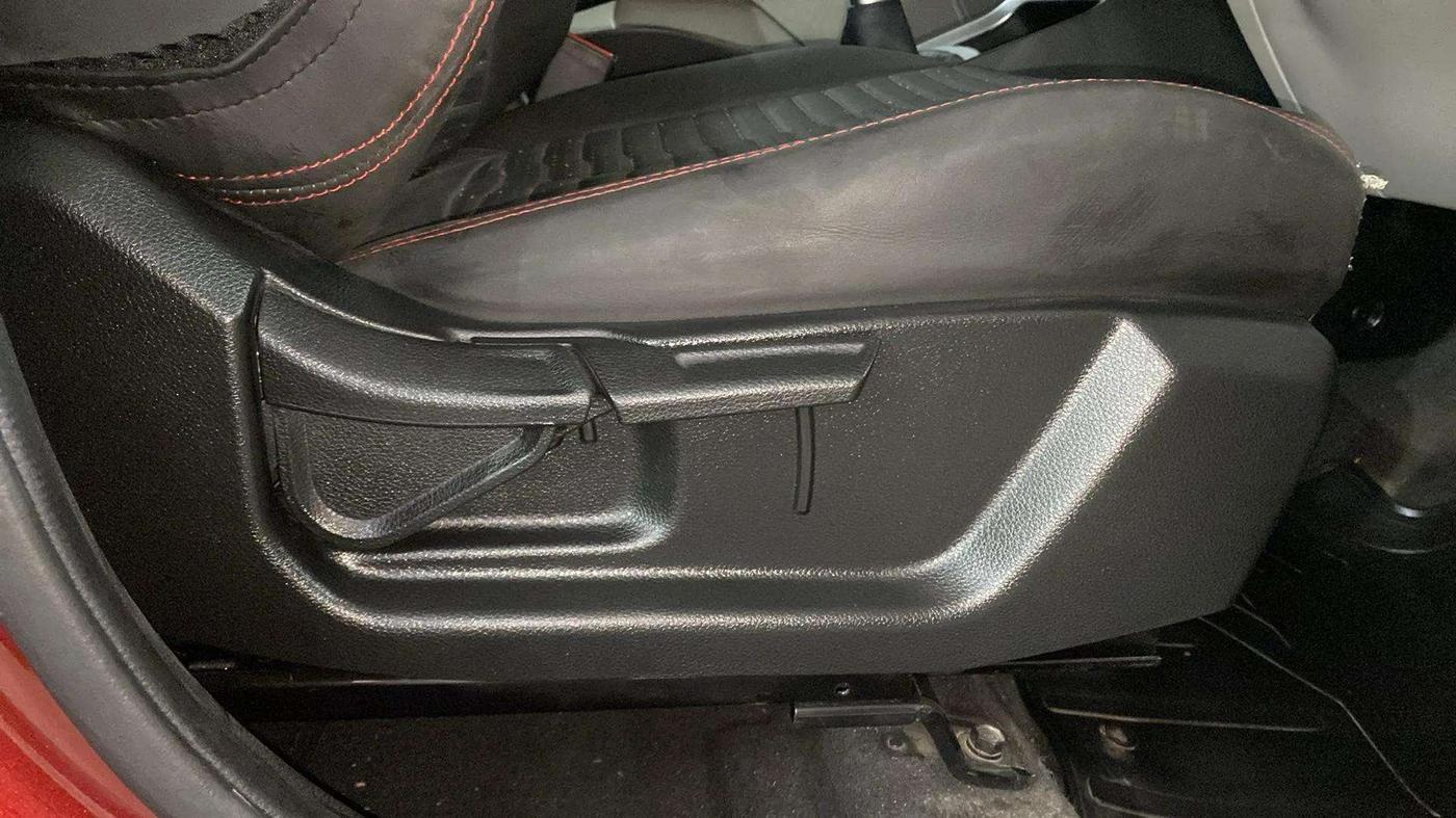 2022 KIA SONET HTX 1.0 IMT, Petrol, Manual, 17,623 km, Driver Side Adjustment Panel