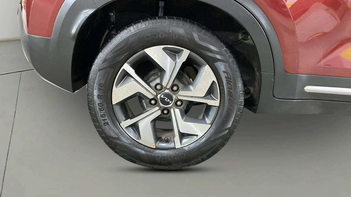 2022 KIA SONET HTX 1.0 IMT, Petrol, Manual, 17,623 km, Right Rear Wheel