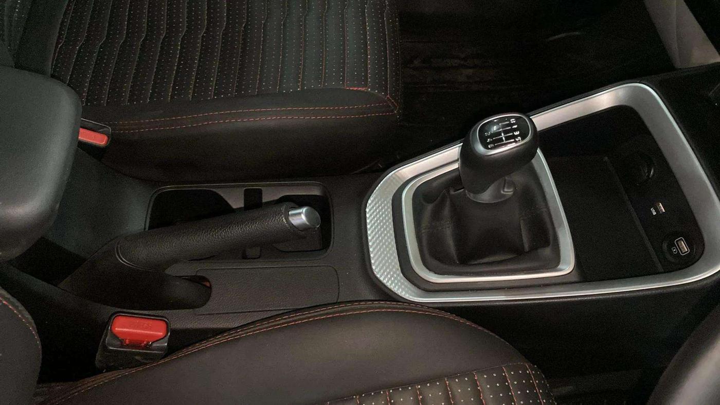 2022 KIA SONET HTX 1.0 IMT, Petrol, Manual, 17,623 km, Gear Lever