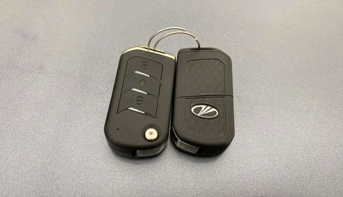 2021 Mahindra Thar LX  P 4WD AT CONVERTIBLE, Petrol, Automatic, 32,625 km, Key Close Up