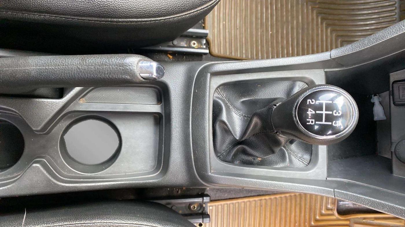 2017 Maruti Vitara Brezza ZDI PLUS DUAL TONE, Diesel, Manual, 91,703 km, Gear Lever