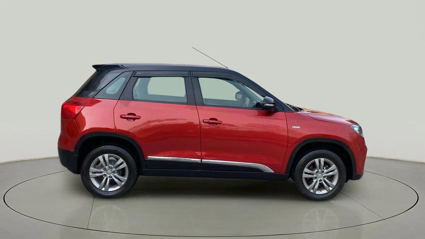 2017 Maruti Vitara Brezza ZDI PLUS DUAL TONE, Diesel, Manual, 91,703 km, Right Side View
