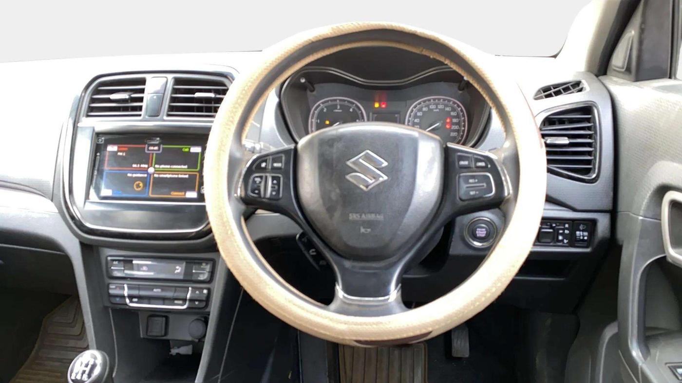 2017 Maruti Vitara Brezza ZDI PLUS DUAL TONE, Diesel, Manual, 91,703 km, Steering Wheel Close Up