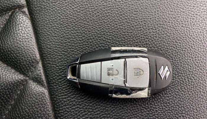 2017 Maruti Baleno ZETA CVT PETROL 1.2, Petrol, Automatic, 43,064 km, Key Close Up