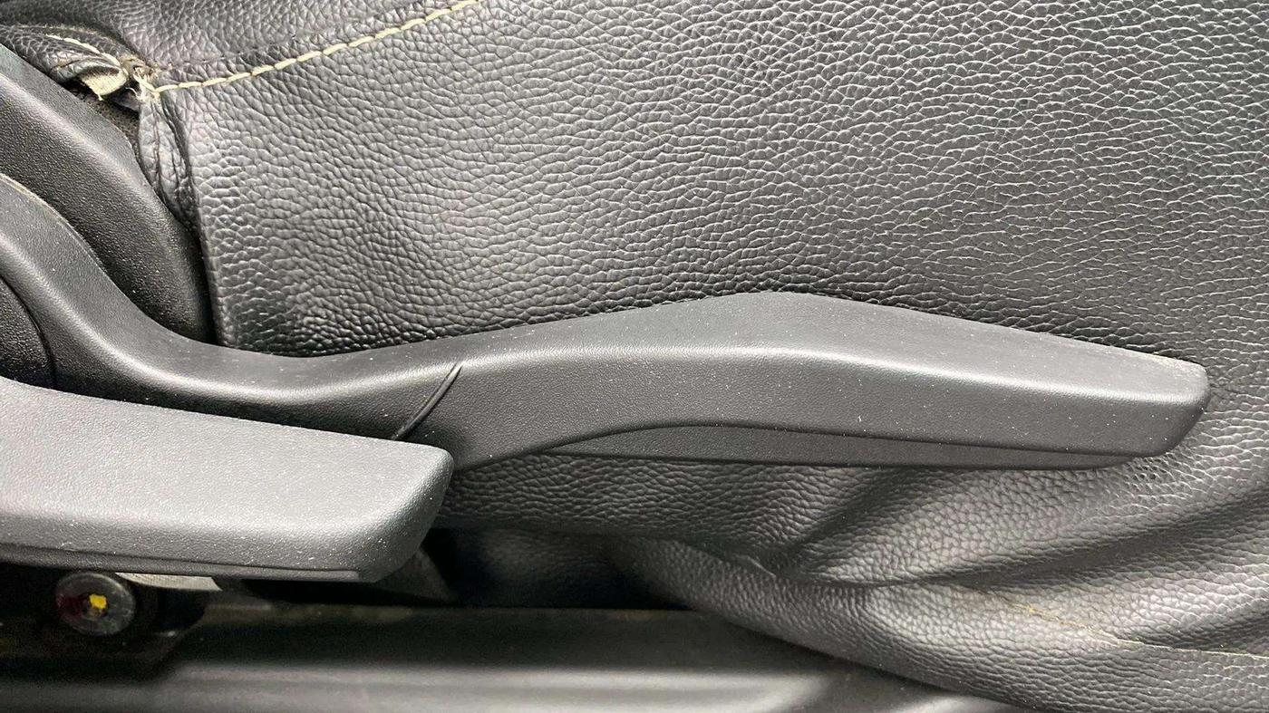 2017 Maruti Baleno ZETA CVT PETROL 1.2, Petrol, Automatic, 43,248 km, Driver Side Adjustment Panel