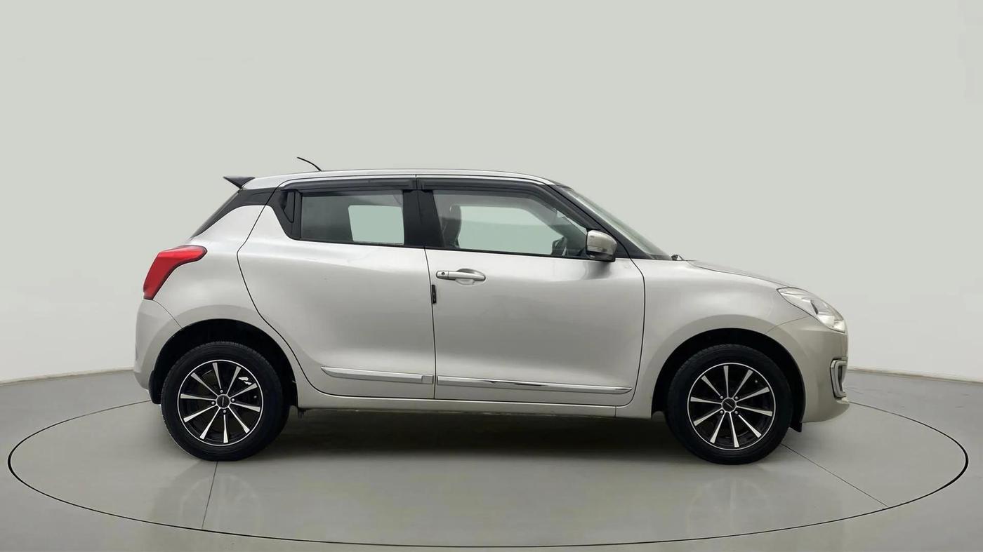 2018 Maruti Swift VXI AMT, Petrol, Automatic, 65,200 km, Right Side View