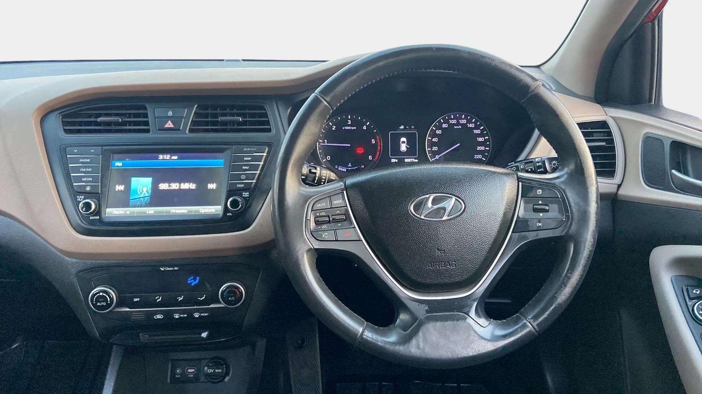 2015 Hyundai Elite i20 ASTA 1.4 CRDI (O), Diesel, Manual, 93,361 km, Steering Wheel Close Up