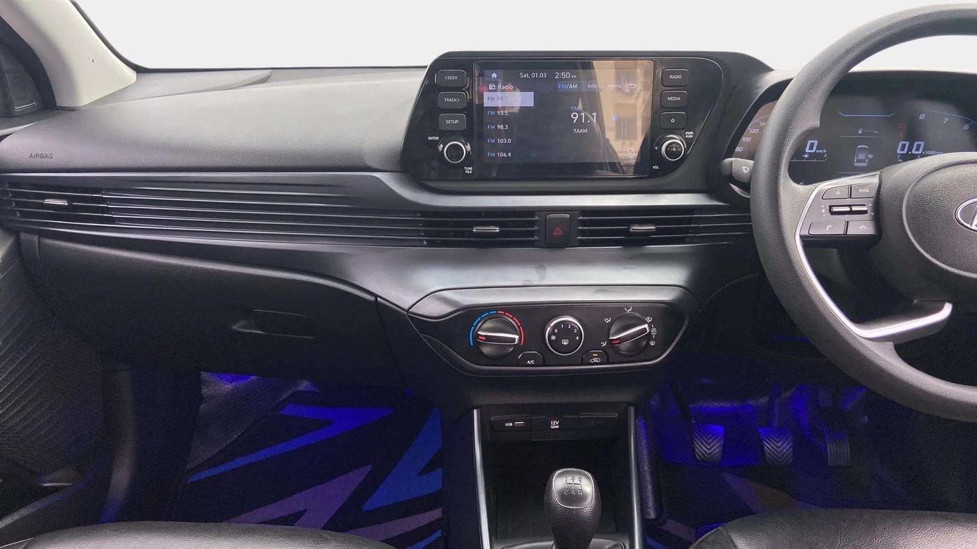 2023 Hyundai NEW I20 SPORTZ 1.2 MT, Petrol, Manual, 11,916 km, Air Conditioner