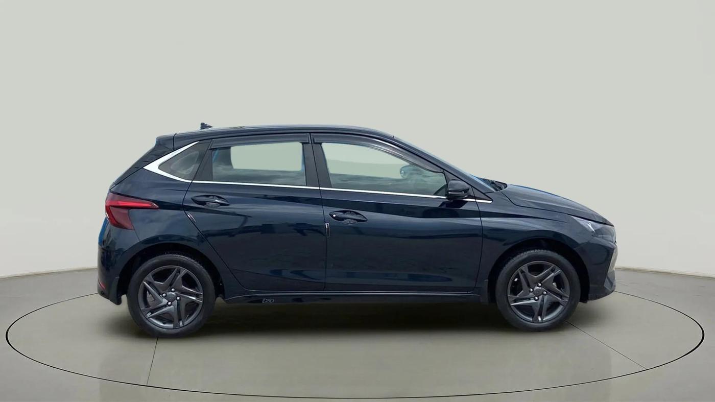 2023 Hyundai NEW I20 SPORTZ 1.2 MT, Petrol, Manual, 11,916 km, Right Side View