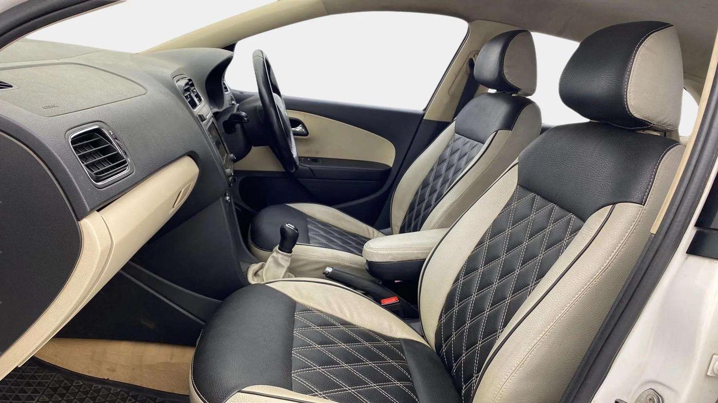 2018 Skoda Rapid STYLE 1.6 MPI, Petrol, Manual, 75,846 km, Right Side Front Door Cabin