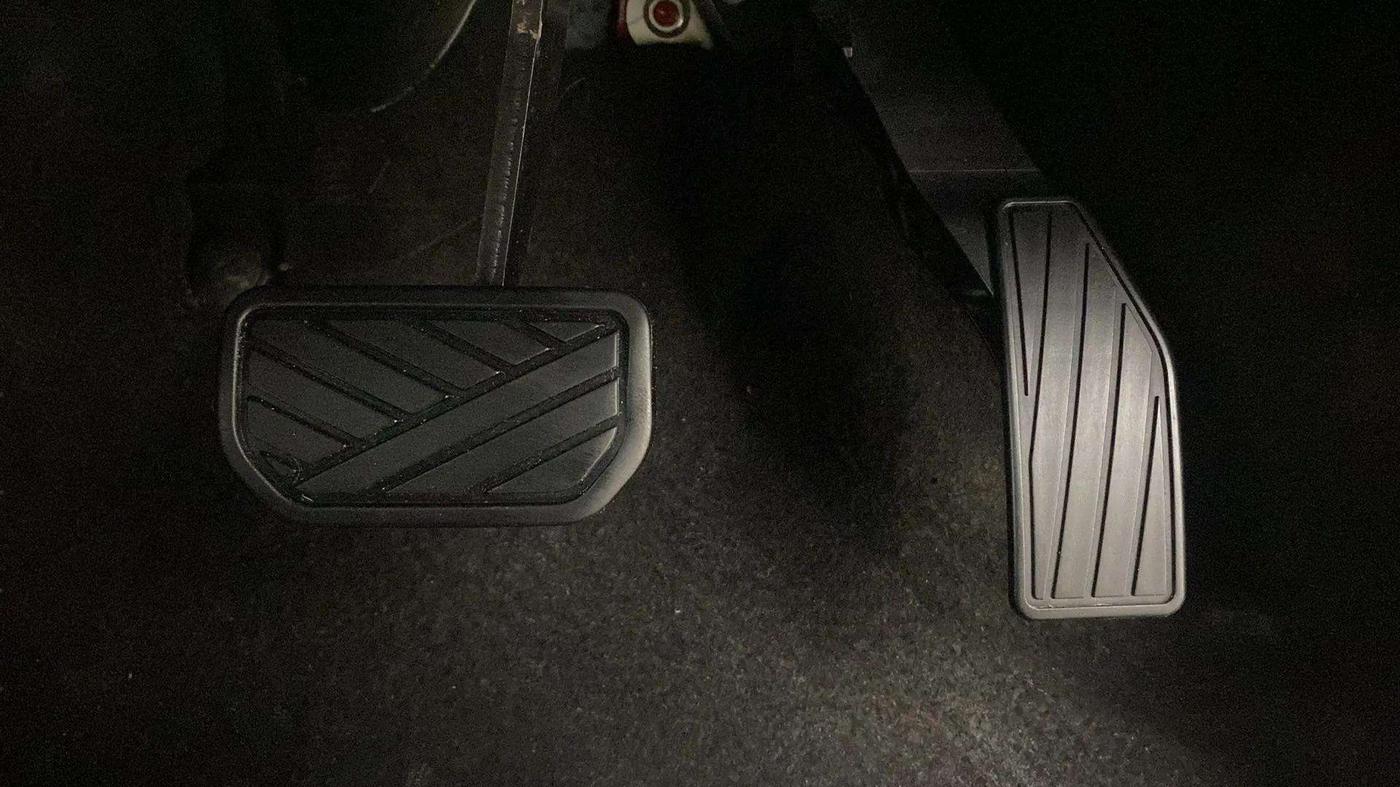 2020 Maruti S PRESSO VXI PLUS AMT, Petrol, Automatic, 52,851 km, Pedals