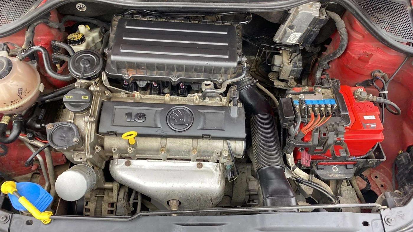 2018 Skoda Rapid STYLE 1.6 MPI, Petrol, Manual, 73,329 km, Engine View