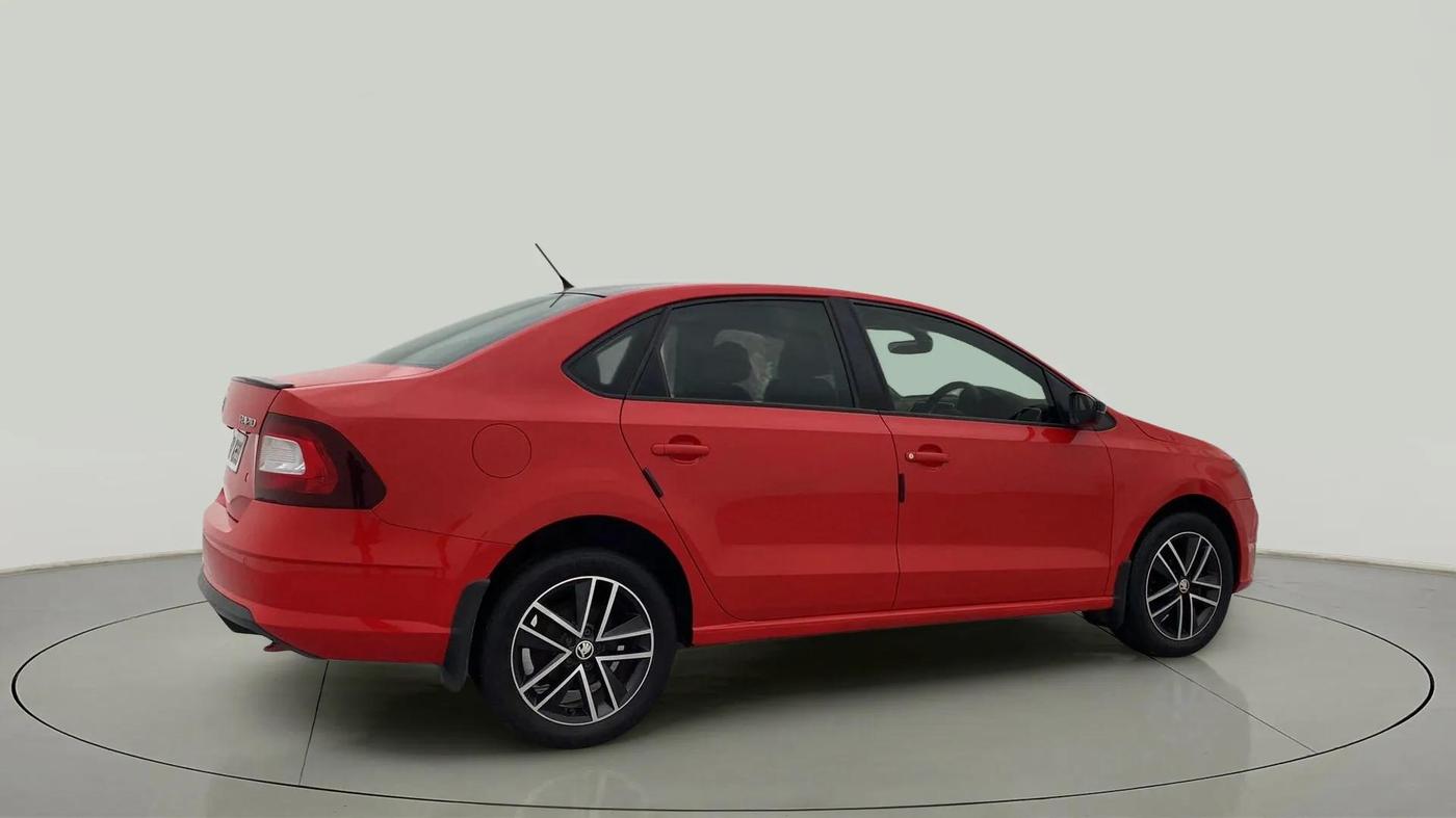 2018 Skoda Rapid STYLE 1.6 MPI, Petrol, Manual, 73,329 km, Right Back Diagonal