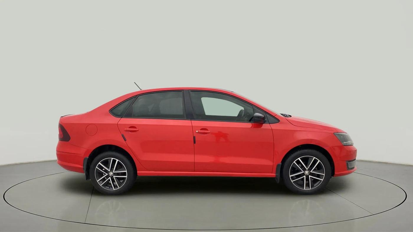 2018 Skoda Rapid STYLE 1.6 MPI, Petrol, Manual, 73,329 km, Right Side View