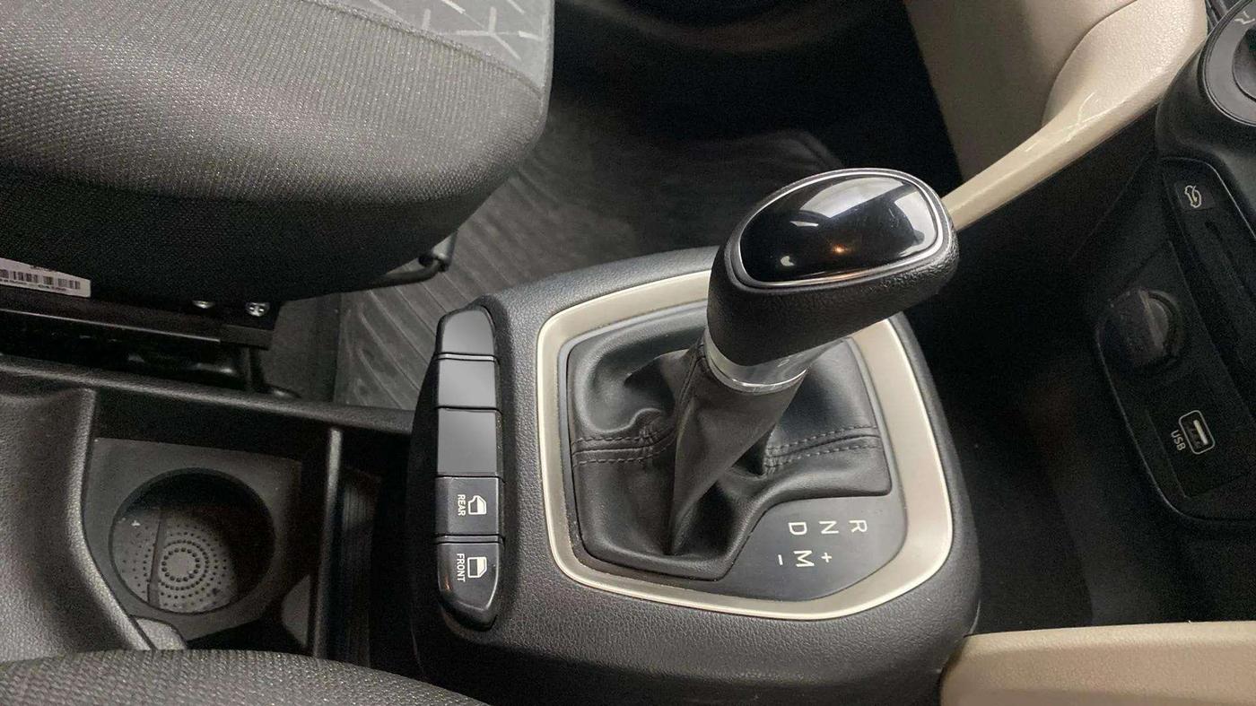 2020 Hyundai NEW SANTRO MAGNA 1.1 CORPORATE EDITION AMT, Petrol, Automatic, 24,190 km, Gear Lever