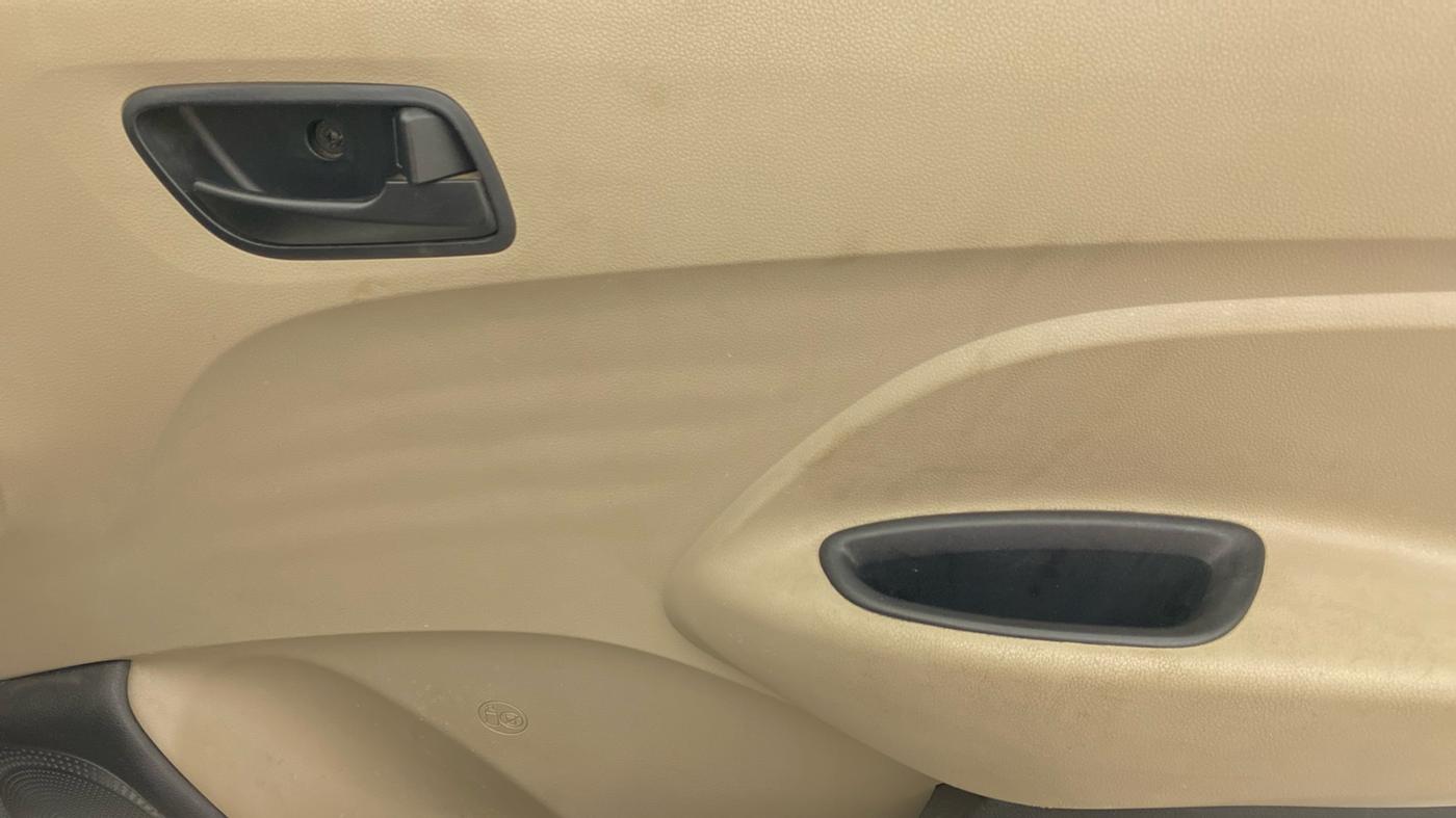 2020 Hyundai NEW SANTRO MAGNA 1.1 CORPORATE EDITION AMT, Petrol, Automatic, 24,190 km, Driver Side Door Panels Control