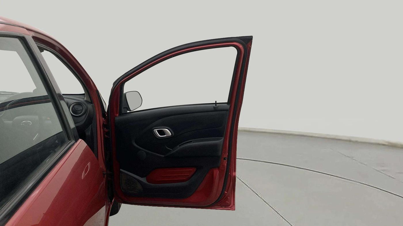 2018 Datsun Redi Go T (O), Petrol, Manual, 57,476 km, RHS Front Door