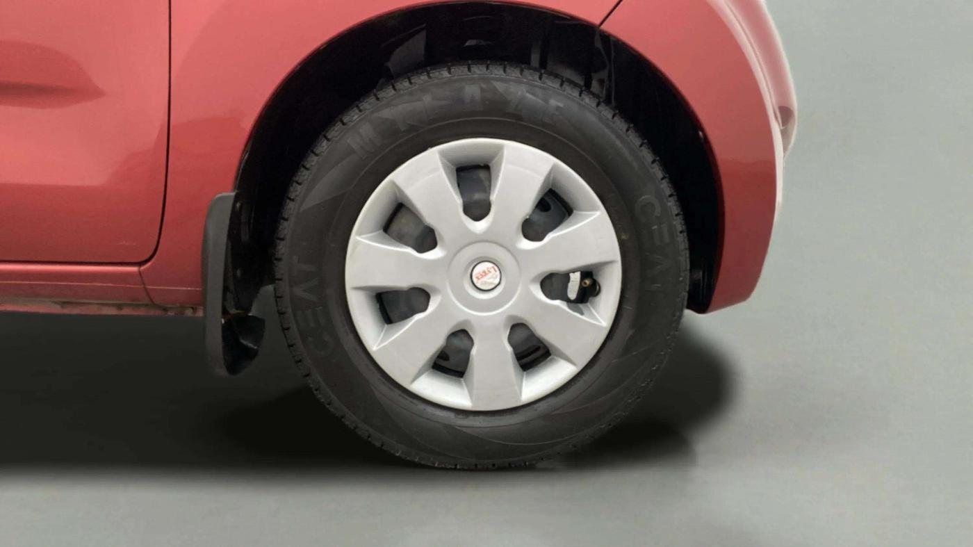 2018 Datsun Redi Go T (O), Petrol, Manual, 57,476 km, Right Front Wheel