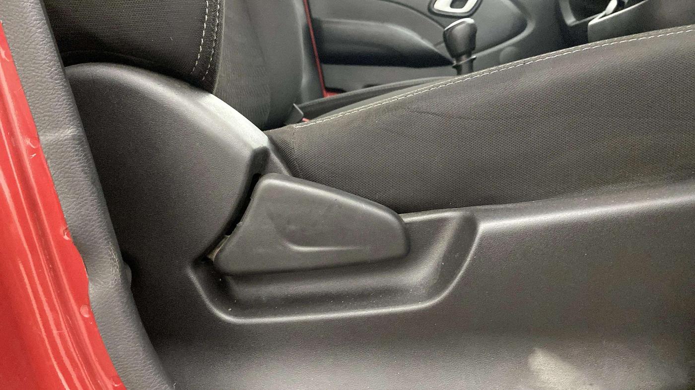 2018 Datsun Redi Go T (O), Petrol, Manual, 57,476 km, Driver Side Adjustment Panel