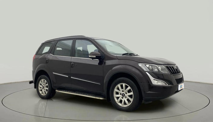 2017 Mahindra XUV500 W10, Diesel, Manual, 88,175 km, Right Front Diagonal