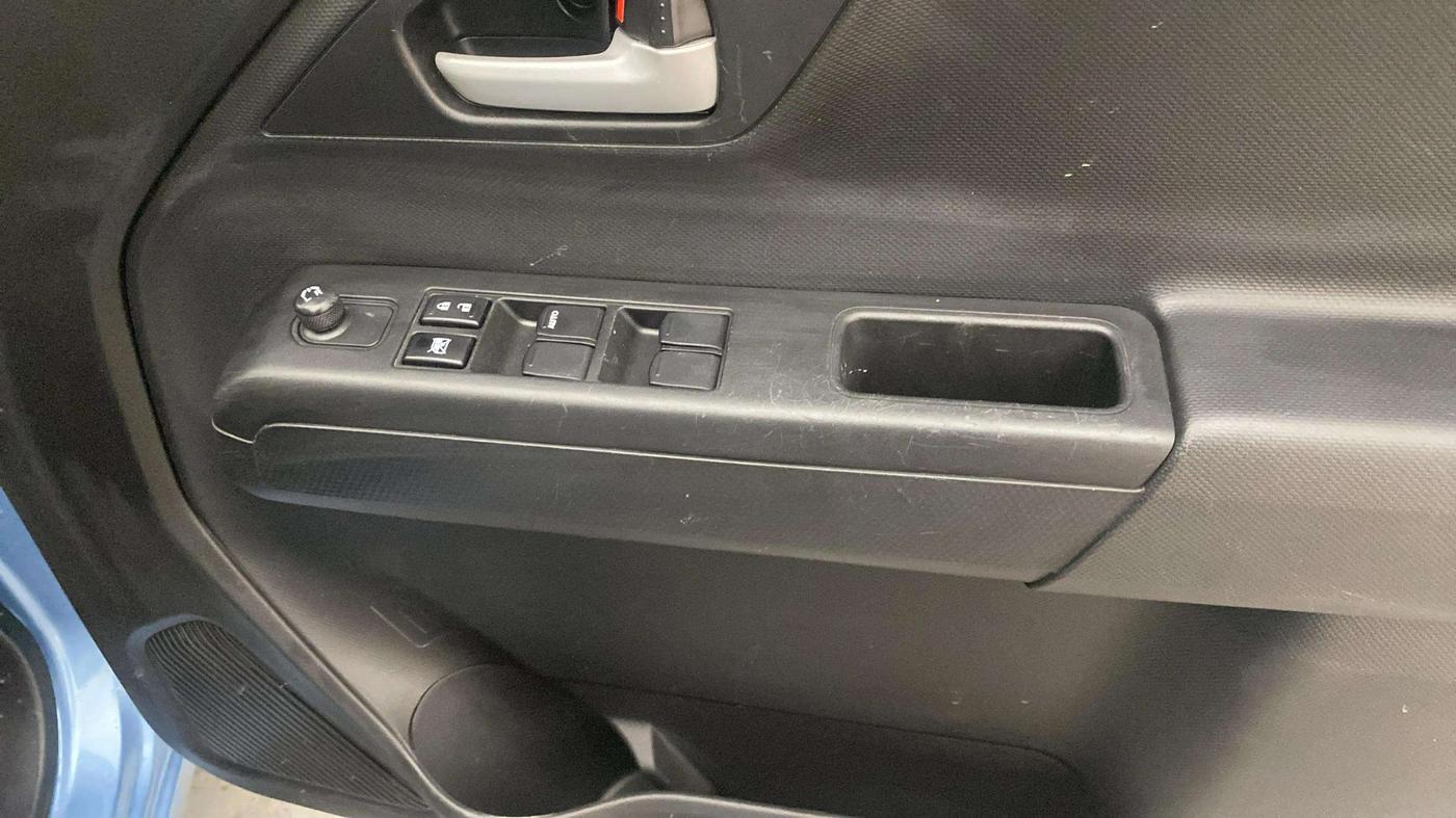 2022 Maruti New Wagon-R ZXI 1.2, Petrol, Manual, 23,361 km, Driver Side Door Panels Control