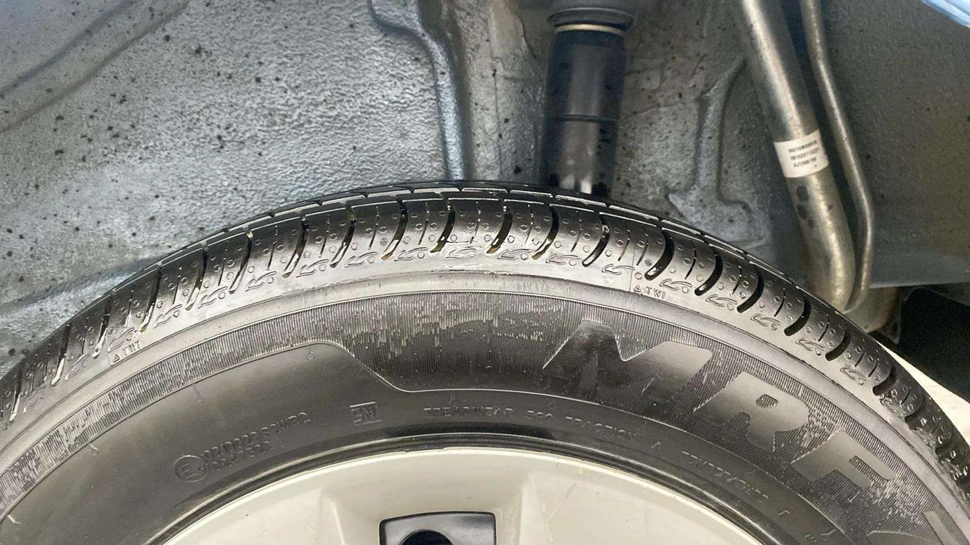 2022 Maruti New Wagon-R ZXI 1.2, Petrol, Manual, 23,361 km, Left Rear Tyre Tread