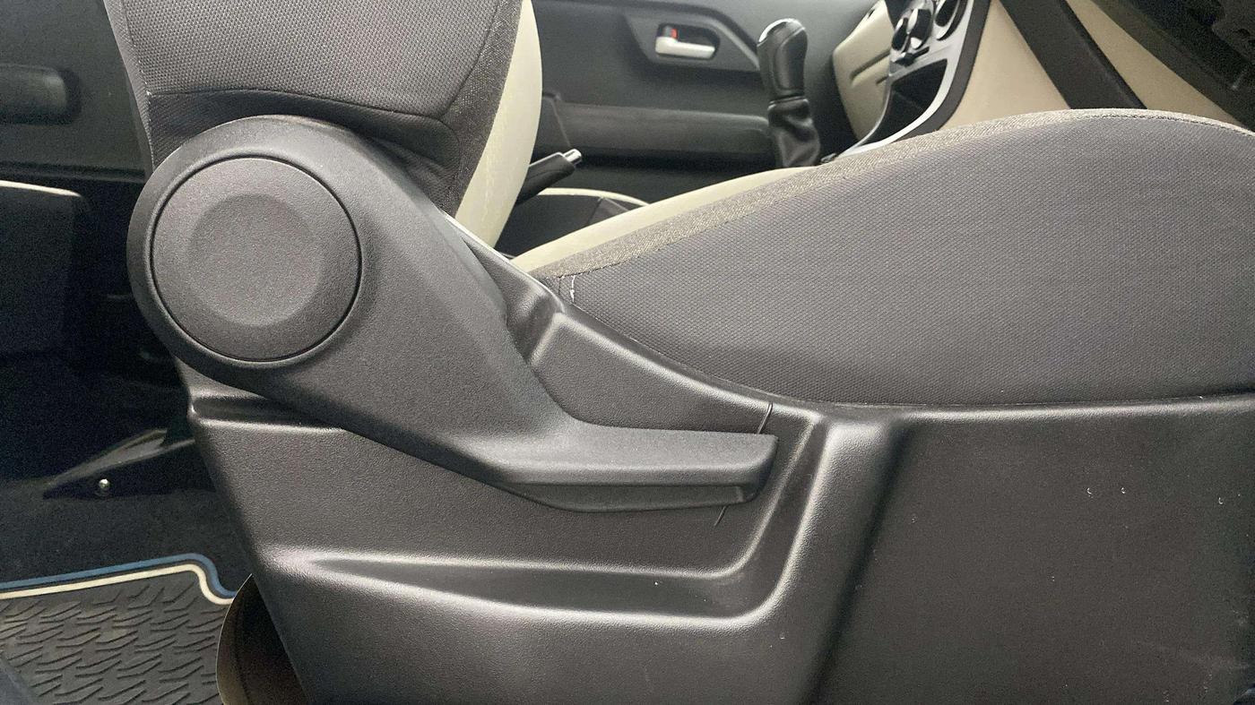 2022 Maruti New Wagon-R ZXI 1.2, Petrol, Manual, 23,361 km, Driver Side Adjustment Panel