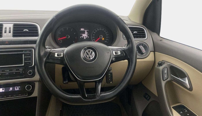 2015 Volkswagen Vento HIGHLINE 1.6 MPI, Petrol, Manual, 93,067 km, Steering Wheel Close Up