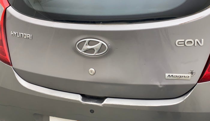 2013 Hyundai Eon MAGNA +, Petrol, Manual, 23,961 km, Dicky (Boot door) - Minor scratches
