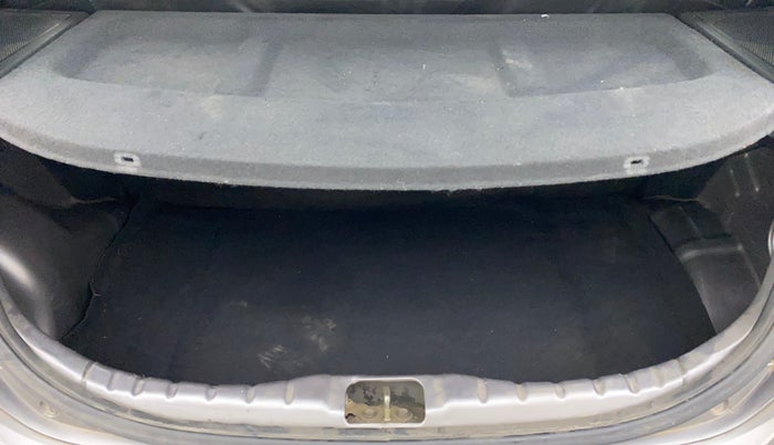 2013 Hyundai Eon MAGNA +, Petrol, Manual, 23,961 km, Boot Inside