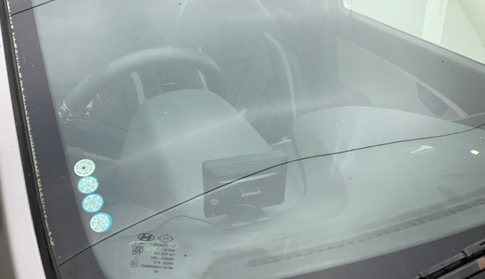 2013 Hyundai Eon MAGNA +, Petrol, Manual, 23,961 km, Front windshield - Minor spot on windshield
