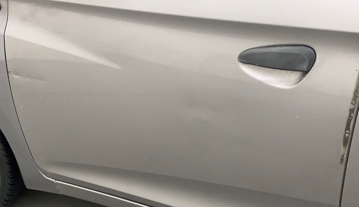 2013 Hyundai Eon MAGNA +, Petrol, Manual, 23,961 km, Front passenger door - Minor scratches