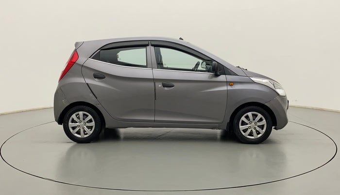 2013 Hyundai Eon MAGNA +, Petrol, Manual, 23,961 km, Right Side View